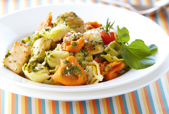 chicken-and-cheese-tortellini-with-pesto
